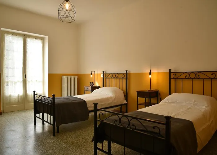 La Rosa Di Maggio La Morra