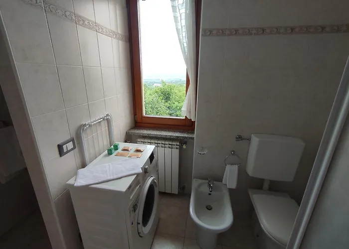 La Rosa Di Maggio Διαμέρισμα La Morra