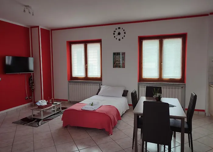 La Rosa Di Maggio La Morra